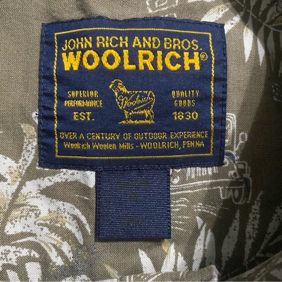 Vintage Woolrich Tan/Green Fieldstone Jeep Floral Hawaiian Print Button … - Picture 4 of 4
